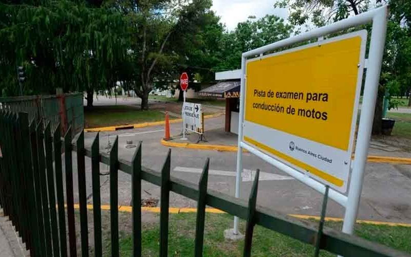 Qué oficinas abren en la Ciudad desde hoy al público