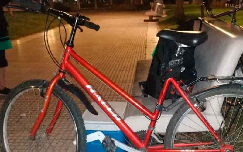 Capturaron a un ladrón de bicicletas en la Plaza Congreso