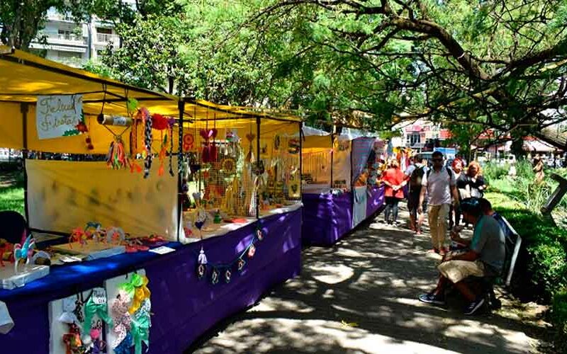 Vuelve el Paseo de Artesanos de Plaza Flores