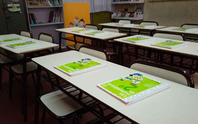 Educación: Se entregan más de 340 mil libros escolares Educación: Se entregan más de 340 mil libros escolares
