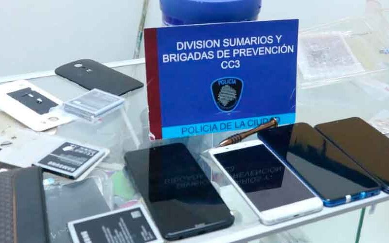 Dos detenidos y tres locales clausurados en Once Dos detenidos y tres locales clausurados en Once