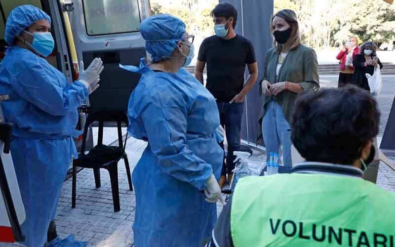 La Ciudad lanzó el sistema de testeo móvil en plazas por COVID-19