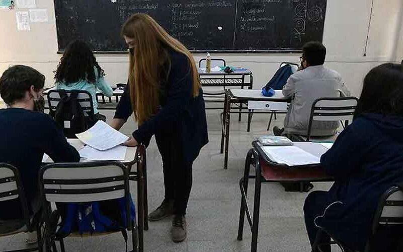 Ciudad: Los alumnos de secundaria a las aulas Ciudad: Los alumnos de secundaria a las aulas