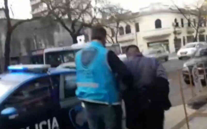Detienen a un hombre con pedido de captura por violencia de género Detienen a un hombre con pedido de captura por violencia de género
