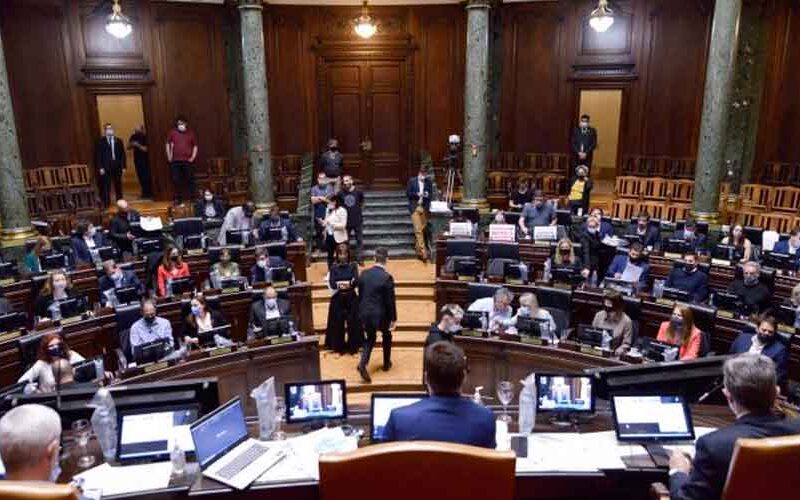 La Legislatura volvió a sesionar de forma presencial