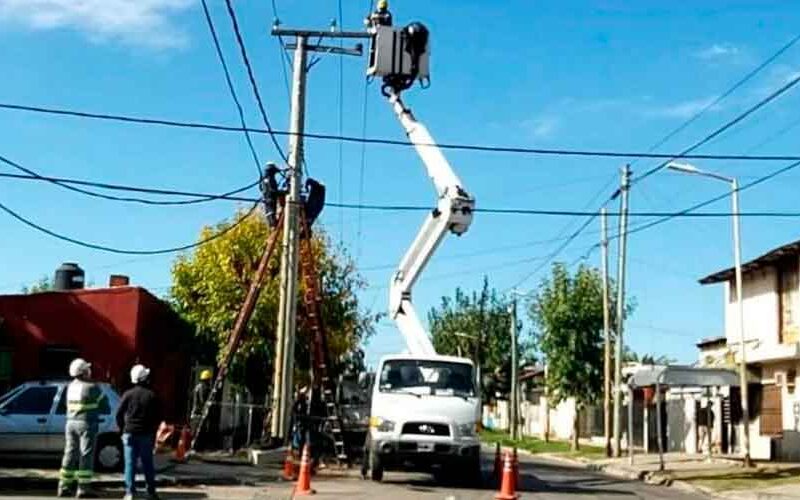 Más de 50 mil usuarios empezaron el año sin electricidad Más de 50 mil usuarios empezaron el año sin electricidad