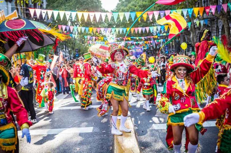 Vuelve el Carnaval a los barrios de la Ciudad Vuelve el Carnaval a los barrios de la Ciudad