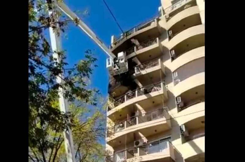 Se produjo un incendio en un edificio en Ramón Falcón al 3300 Se produjo un incendio en un edificio en Ramón Falcón al 3300