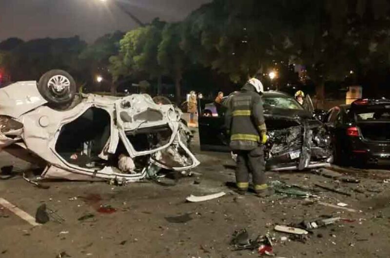 Choque múltiple en Palermo deja 2 muertos y 9 heridos
