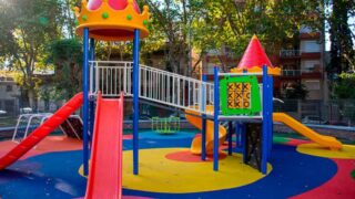 Los patios de juegos de la Plaza Velasco Ibarra renovados