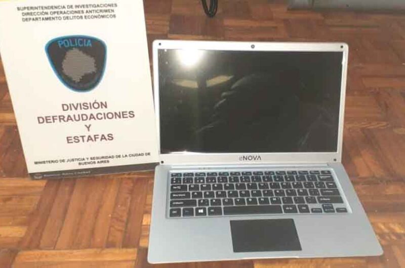 Clonaba los números de las tarjetas de sus compañeras Clonaba los números de las tarjetas de sus compañeras