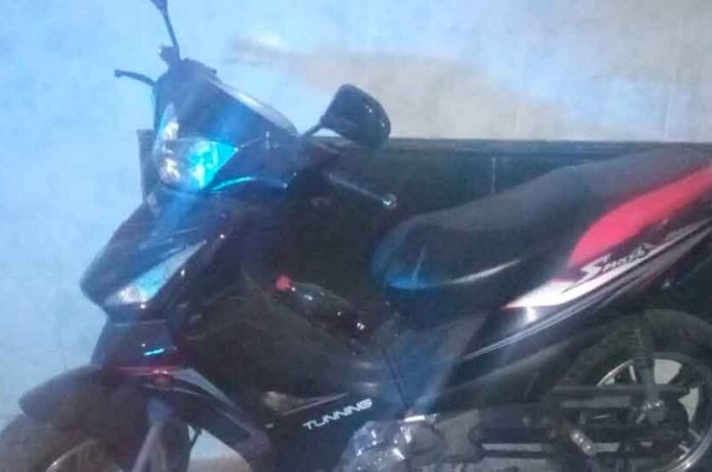 Detuvieron a ladrón que robó una moto en Flores