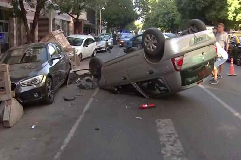 Impresionante choque y vuelco en Av. Avellaneda al 2100