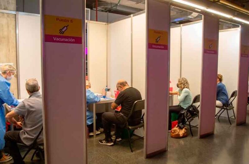 96.725 personas recibieron la vacuna contra el Coronavirus 96.725 personas recibieron la vacuna contra el Coronavirus