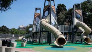 Continúan las renovaciones en las plazas de la Ciudad