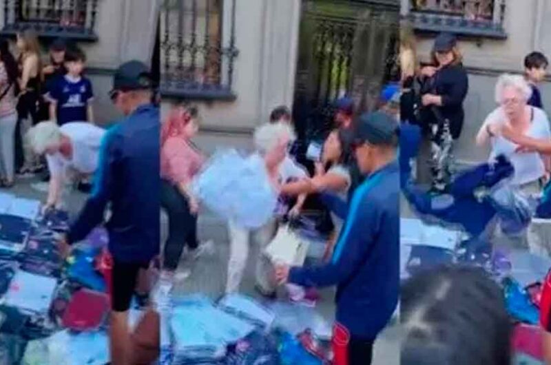 Se cansó de no poder caminar por la vereda por los manteros Se cansó de no poder caminar por la vereda por los manteros