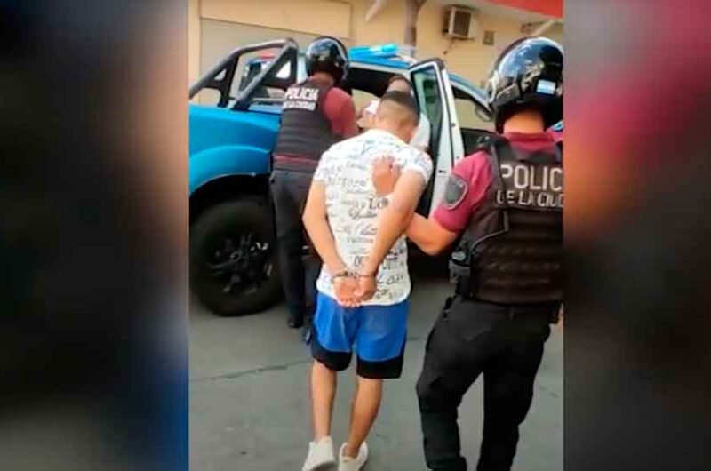 Cuatro delincuentes armados detenidos tras robo Cuatro delincuentes armados detenidos tras robo