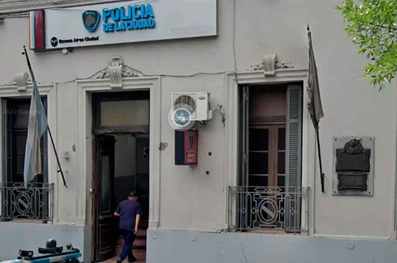 Cuatro presos se fugaron por los techos de una comisaría Cuatro presos se fugaron por los techos de una comisaría