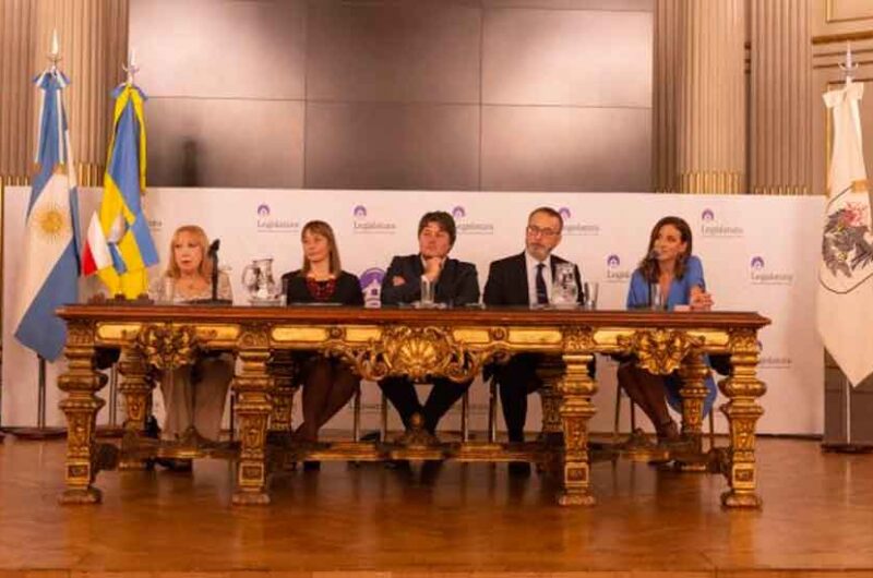 La Legislatura inauguró muestra sobre el conflicto ucraniano