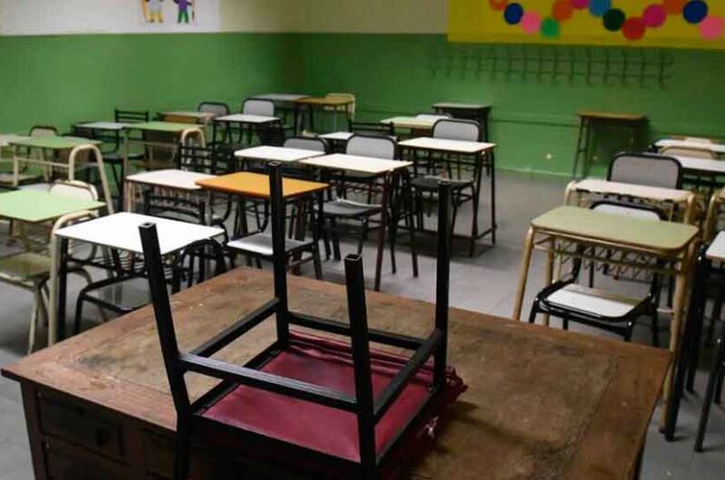 Docentes paran por la crisis de infraestructura escolar Docentes paran por la crisis de infraestructura escolar
