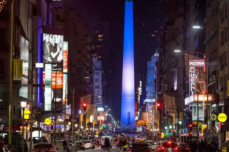 La Ciudad ilumina monumentos durante el mes de abril La Ciudad ilumina monumentos durante el mes de abril