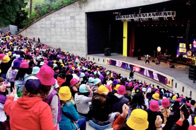 Día del Estudiante y dia de la primavera con música al aire libre