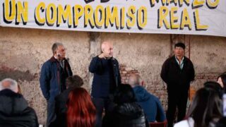 Rodríguez Larreta entregó escrituras a familias del Barrio 20