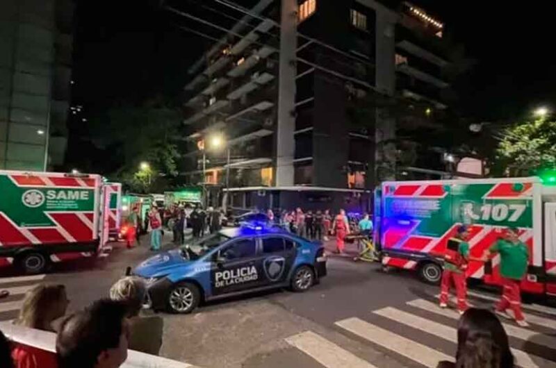 Un grave incendio en una comisaría de Palermo Un grave incendio en una comisaría de Palermo