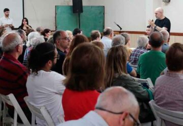 Reunión de vecinos con Horacio en Parque Chacabuco
