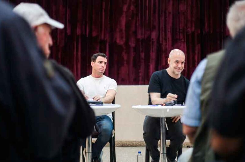 Vecinos Dialogaron con Horacio Rodríguez Larreta Vecinos Dialogaron con Horacio Rodríguez Larreta