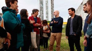 Larreta visitó el terreno donde construirán la primera plaza de Villa Santa Rita