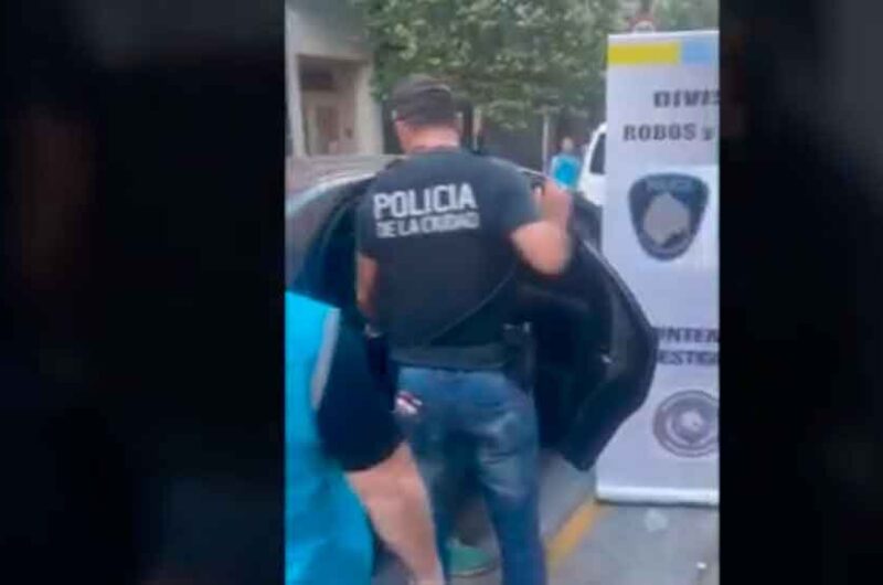 Un ladrón detenido por arrebatar un celular en Balvanera