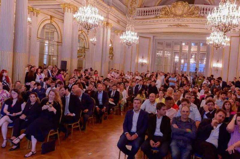 Los comuneros electos juraron en la Legislatura porteña