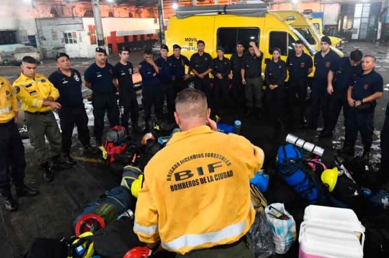 Partió a Chubut el contingente que colaborará en los incendios