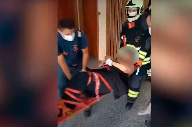 Rescatan a una mujer postrada encerrada durante un año Rescatan a una mujer postrada encerrada durante un año