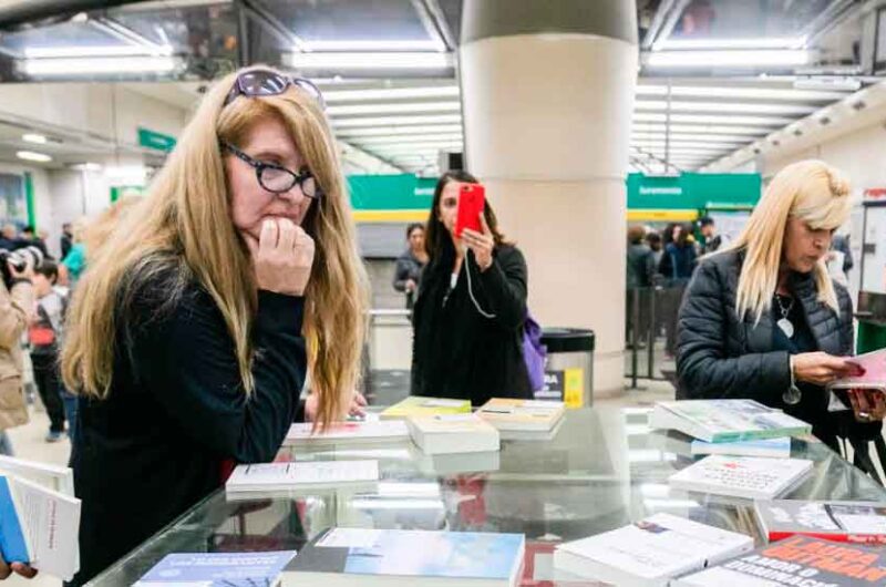 El Subte realizará una feria de intercambio de libros en la Línea H El Subte realizará una feria de intercambio de libros en la Línea H