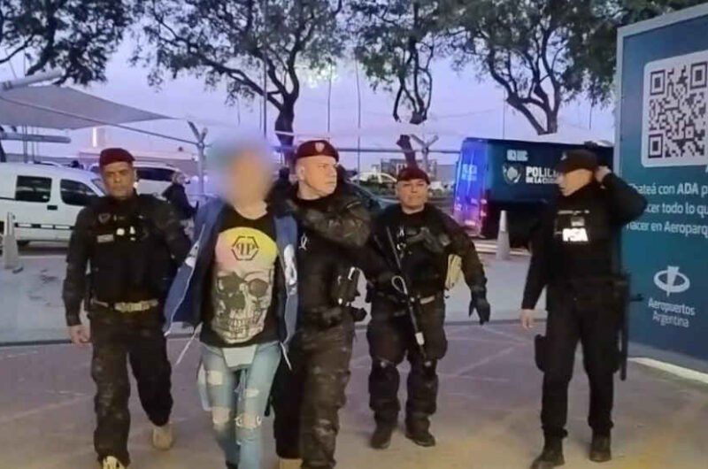 Expulsan del país a delincuente de nacionalidad uruguaya Expulsan del país a delincuente de nacionalidad uruguaya