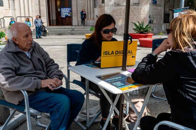 Las oficinas móviles llegan a diferentes barrios Las oficinas móviles llegan a diferentes barrios