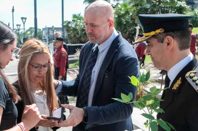 Homenaje a los Policías caídos en cumplimiento del deber Homenaje a los Policías caídos en cumplimiento del deber