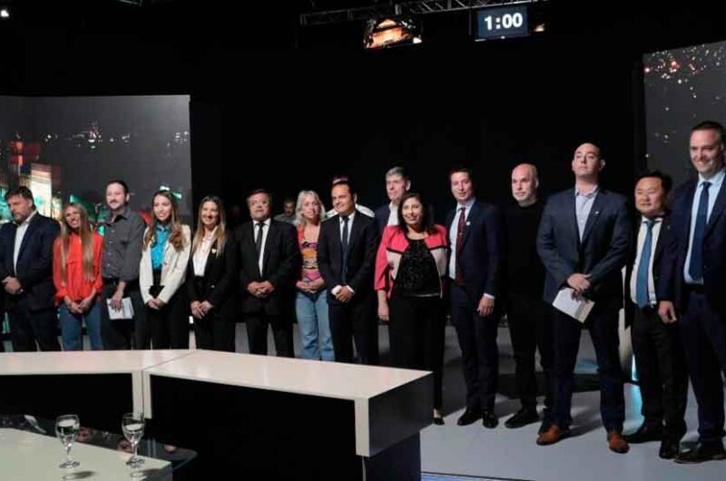 La Defensoría participó en el debate de candidatos La Defensoría participó en el debate de candidatos