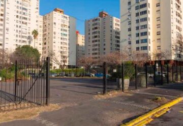 Construirán una nueva plaza en un viejo playón de estacionamiento