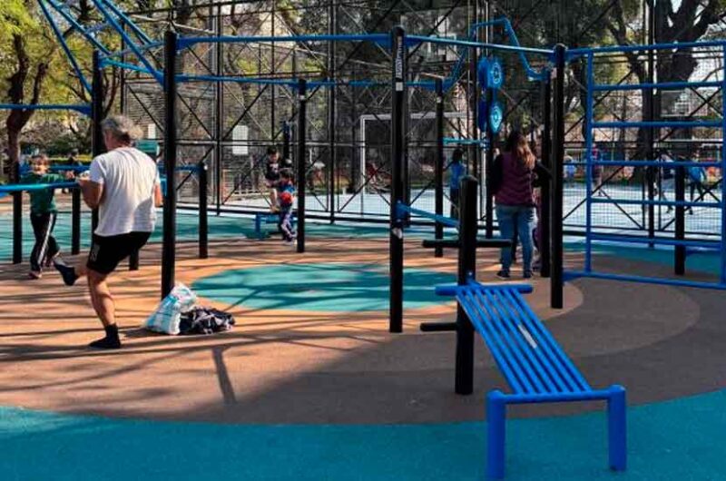 La Plaza 24 de Septiembre estrenó un renovado sector La Plaza 24 de Septiembre estrenó un renovado sector