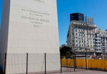 Avanza el cambio de rejas del Obelisco