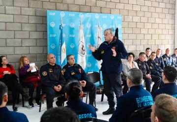 Bomberos invitó a las empresas para que capaciten a los oficiales