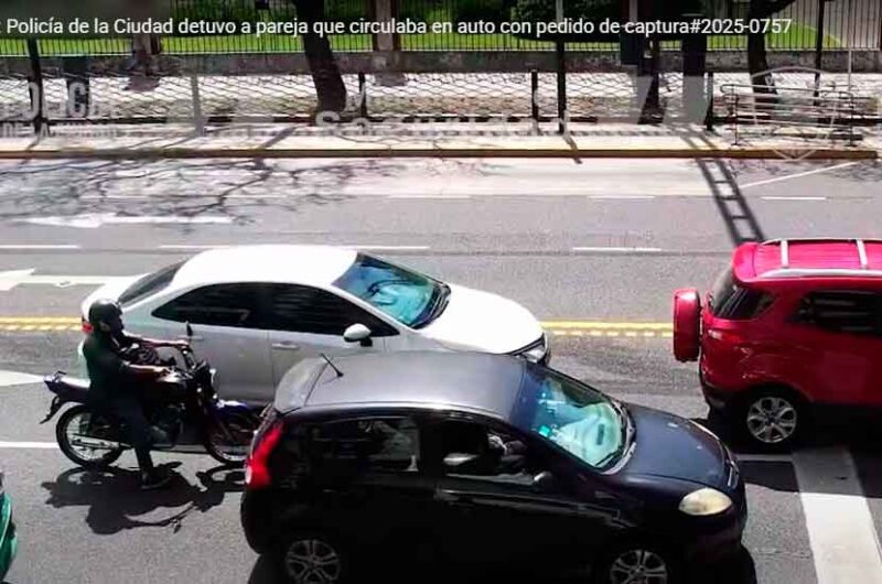 Detienen a un auto con las patentes cambiadas Detienen a un auto con las patentes cambiadas