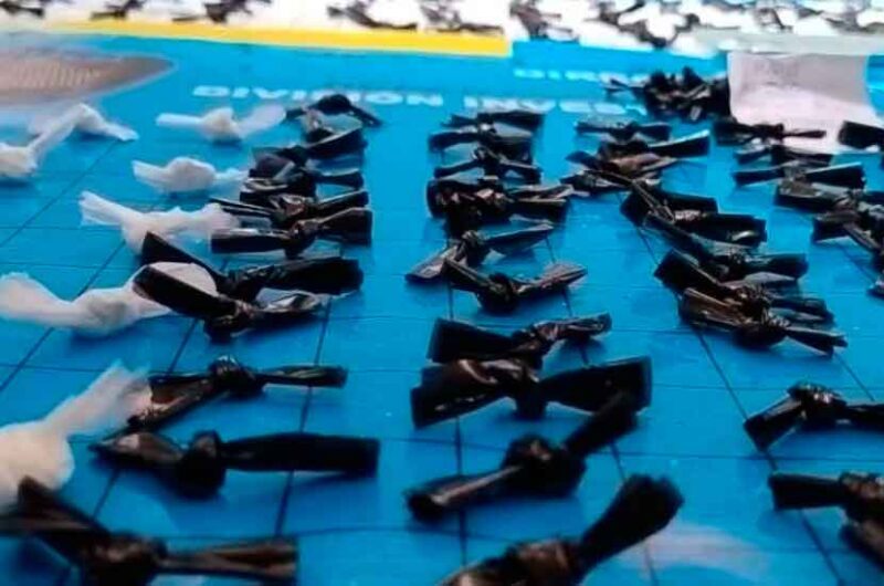 Desbaratan red familiar de venta de drogas en Ciudad Oculta