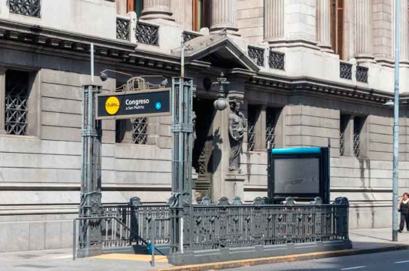 Este lunes cierra la estación Congreso por obras de renovación Este lunes cierra la estación Congreso por obras de renovación