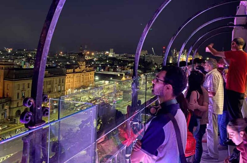 La Torre Monumental abre su mirador por la noche La Torre Monumental abre su mirador por la noche