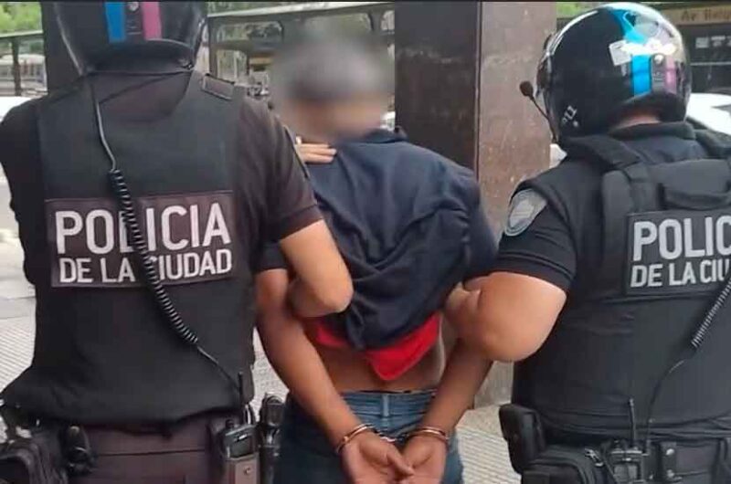 Detienen a motochorro tras un intento de robo a un turista Detienen a motochorro tras un intento de robo a un turista