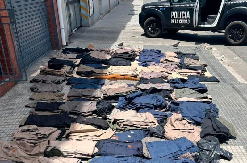 La Policía detuvo a un empleado ladrón y sus dos cómplices